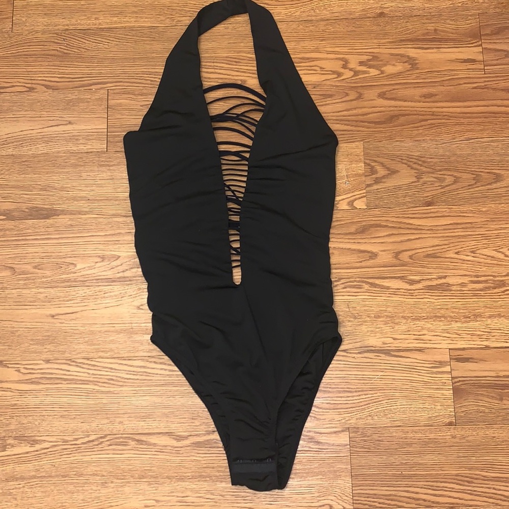 Luxxel open back bodysuit